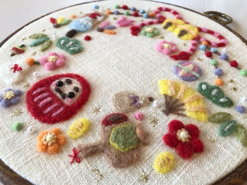 金色の刺繍